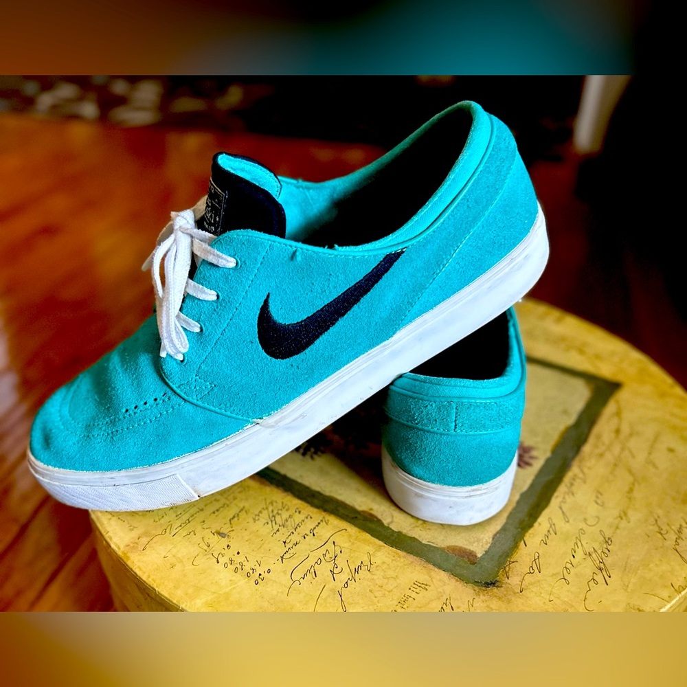 Mens size 12 Stefan Janoski Skate Shoes